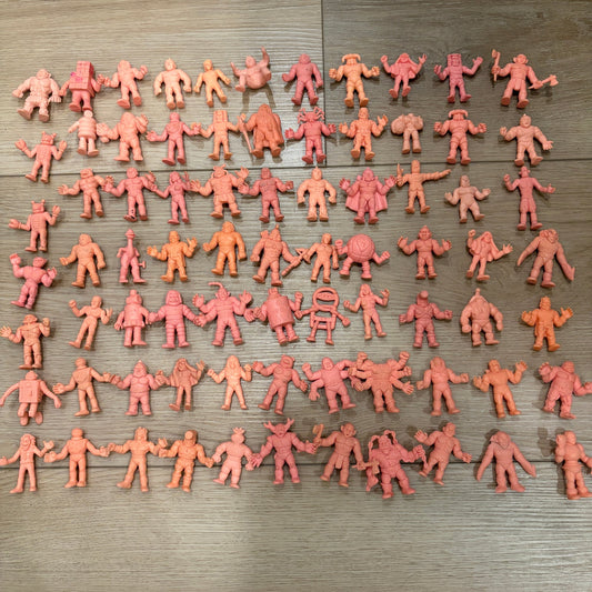 LOT 77 M.U.S.C.L.E Musclemen Kinnikuman Brocken Jr Peach Mini Kinkeshi 1980s