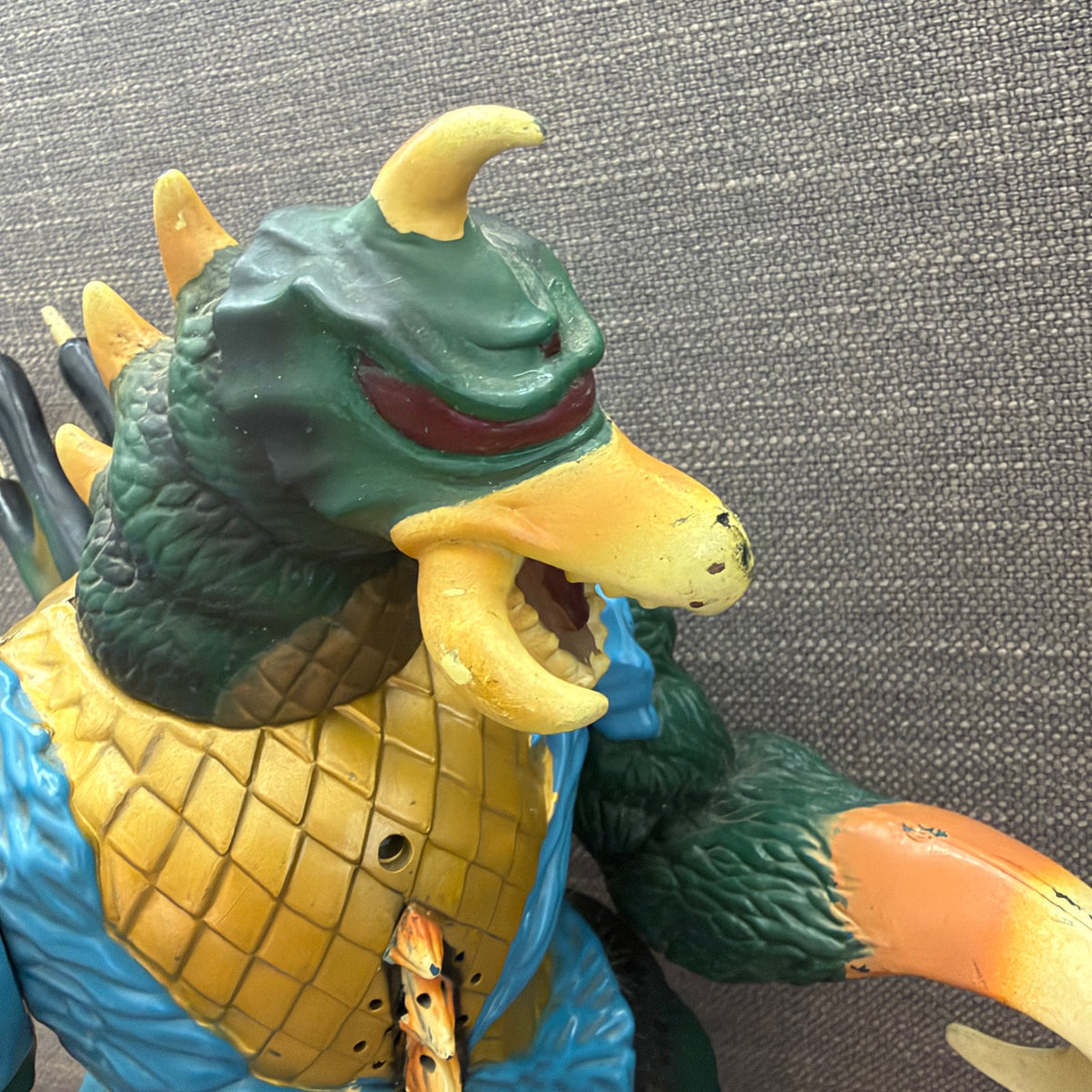 1995 Trendmasters Godzilla Wars Gigan 10" Light & Sound Works Figure