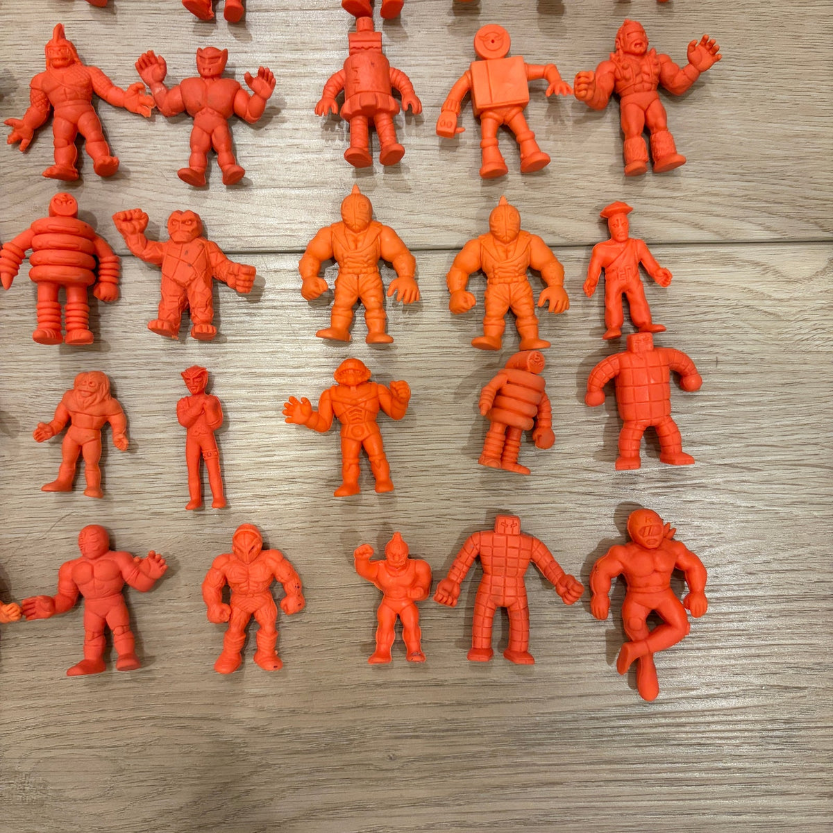 LOT 105 M.U.S.C.L.E Musclemen Kinnikuman Brocken Jr Orange Mini Kinkeshi 1980s