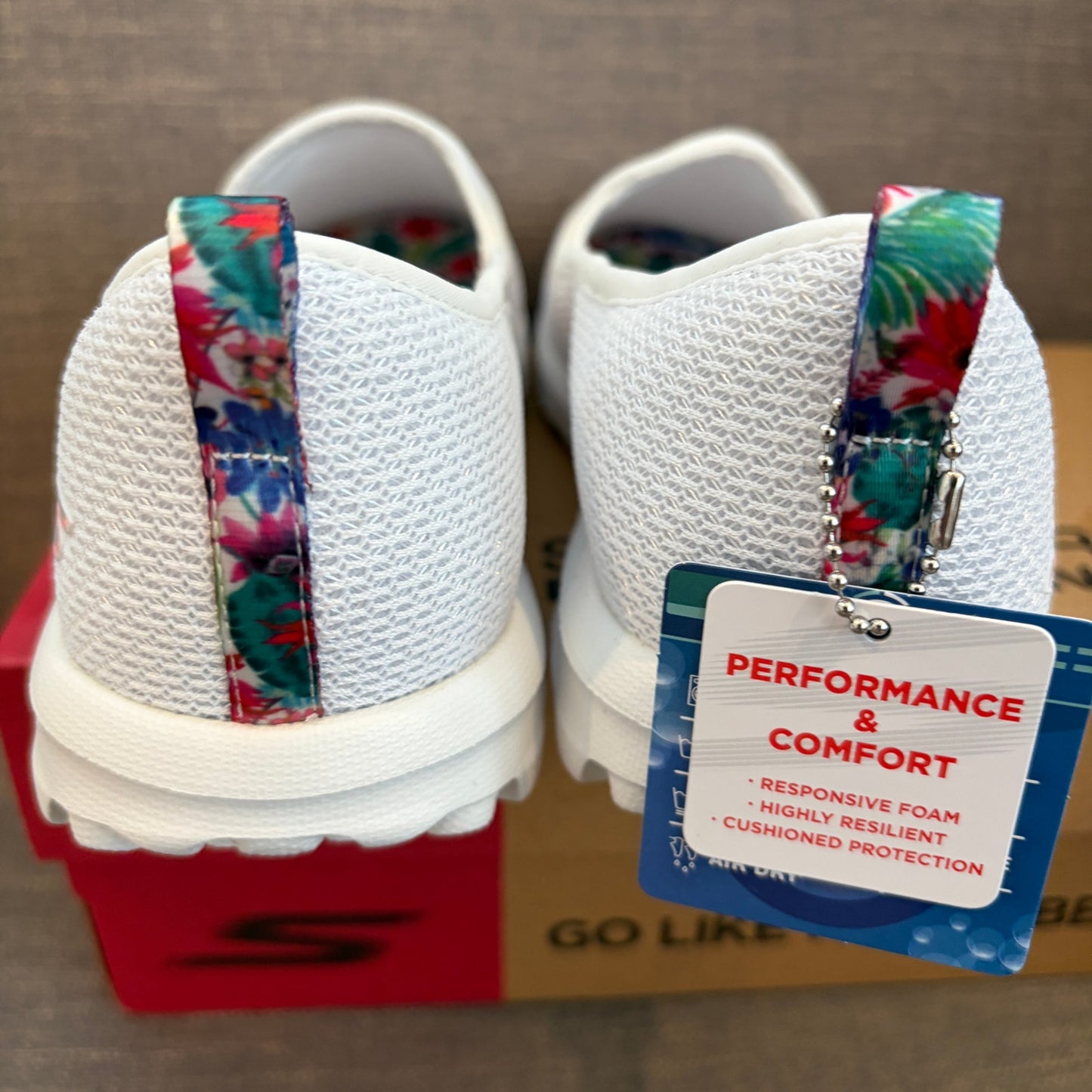 Skechers White Go Walk Travel Slip-In Sneakers Womens Size 8 NEW