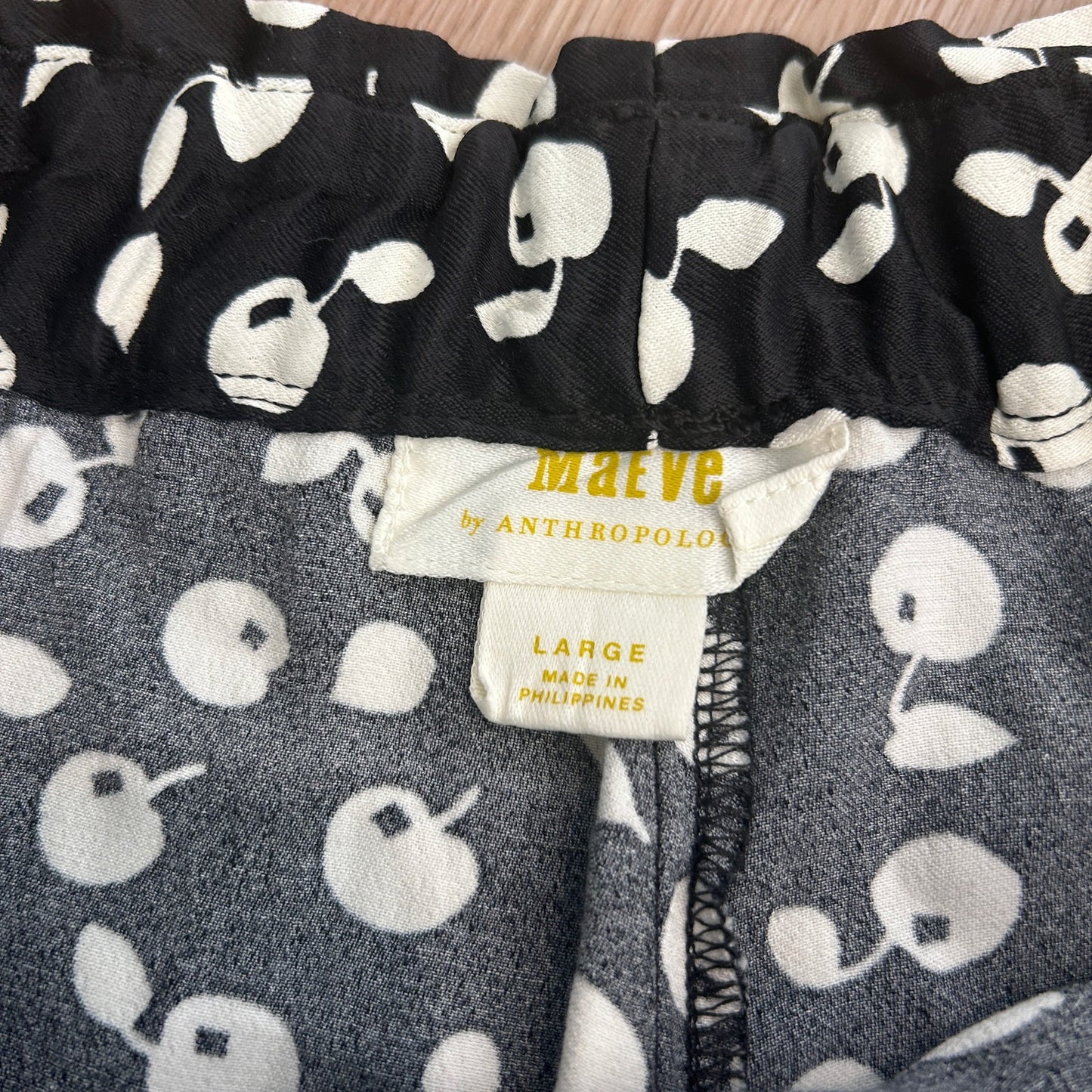Maeve Anthropologie Black and Ivory Cherry Pattern Shorts Womens Size Large