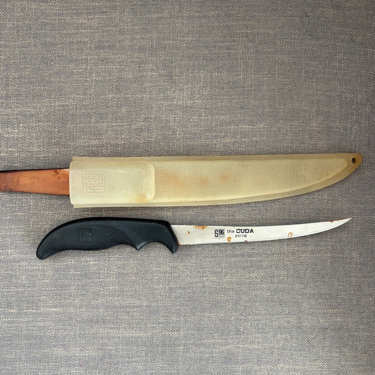 Vintage Hunting / Fishing Knives Sharp Brand, G96 Cuda #2078, G96 #2075, Russell