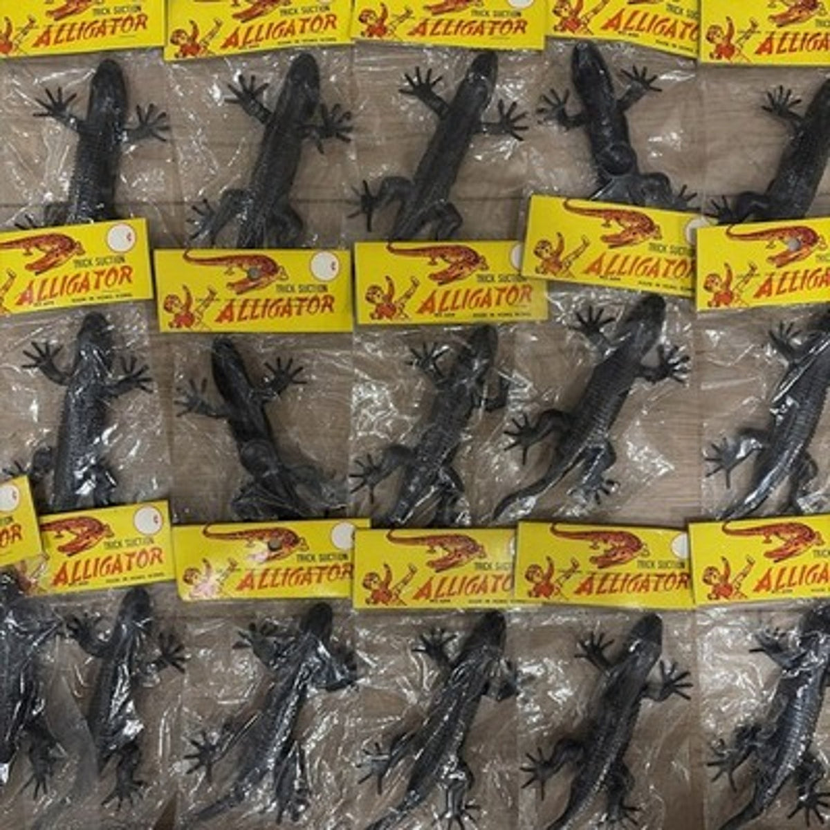 LOT 21 Vintage Dime Store Toy Suction Cup Alligators New Old Stock Sealed