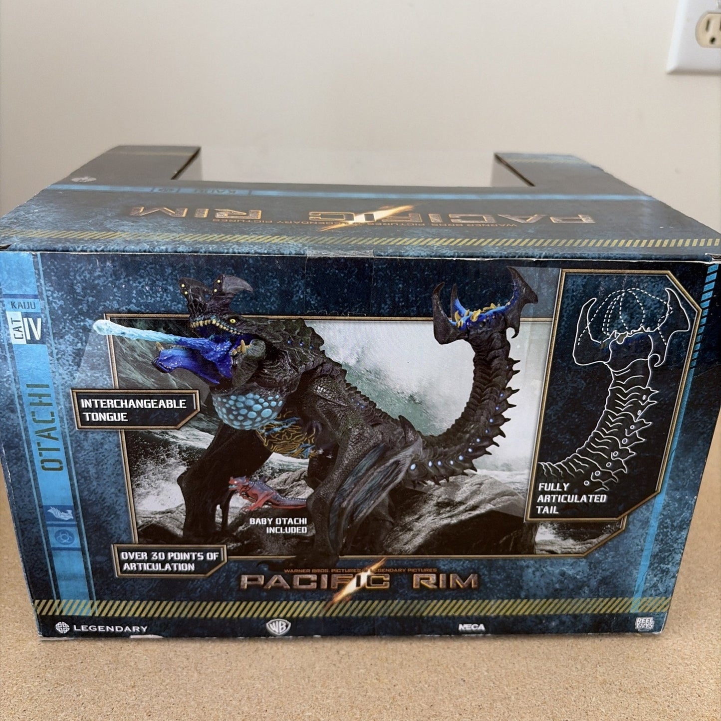 NECA 31987 7 inch Pacific Rim Ultra Deluxe Kaiju Otachi Action Figure NEW