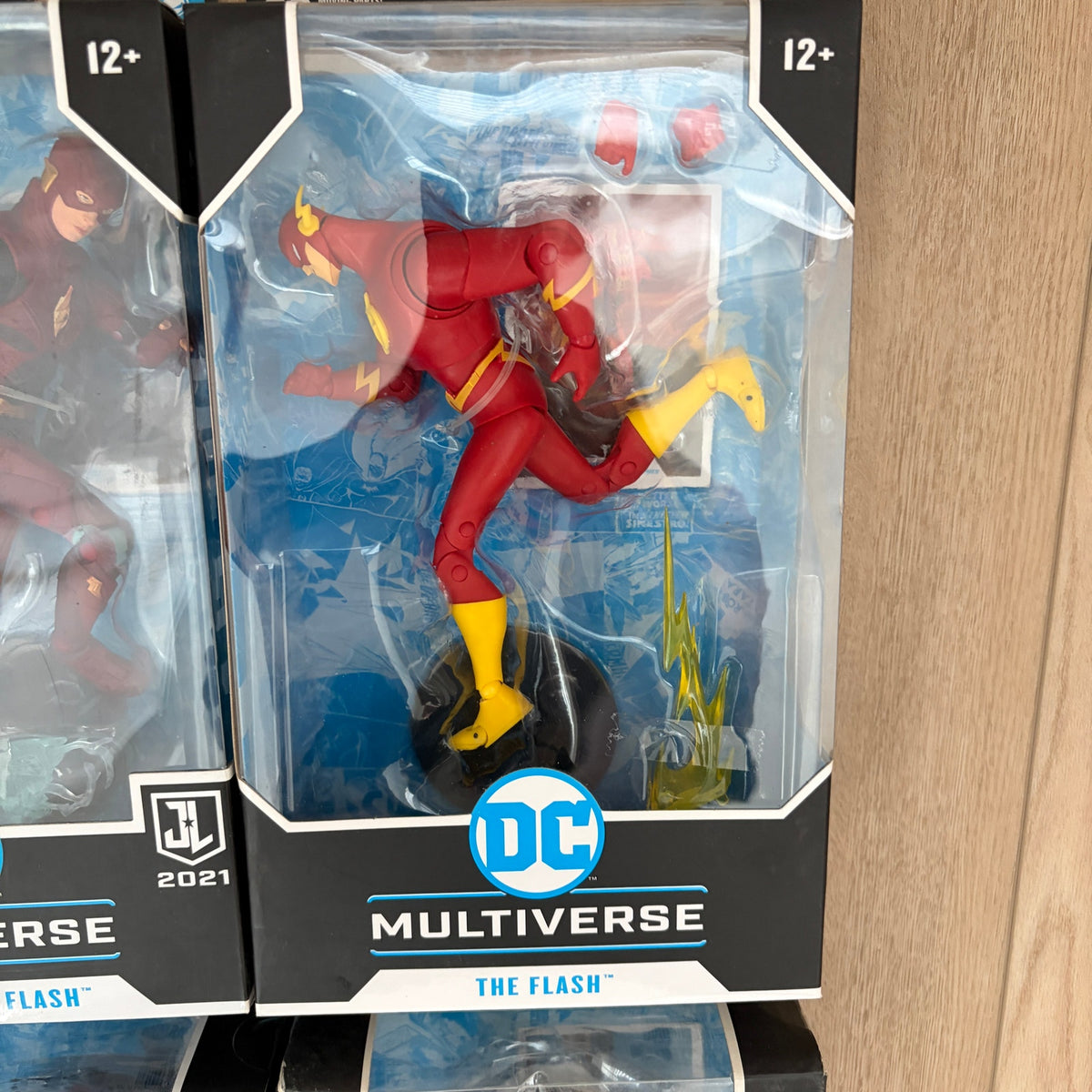 LOT 4 DC Multiverse Figures Superman, Speed Force Flash, The Flash, King Shazam