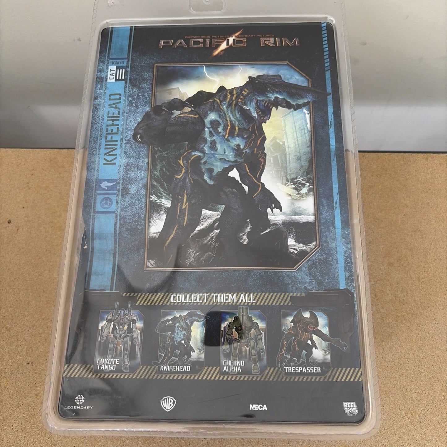 NECA Pacific Rim Knifehead 2014 Kaiju Action Figure Toys R Us Exclusive New