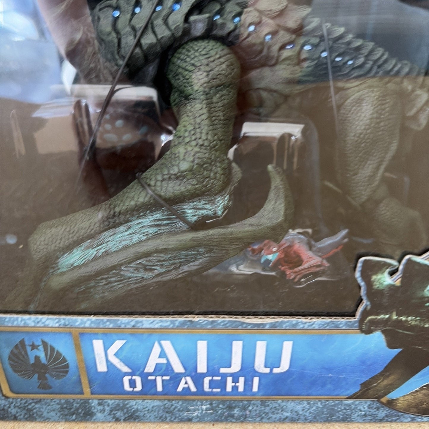 NECA 31987 7 inch Pacific Rim Ultra Deluxe Kaiju Otachi Action Figure NEW