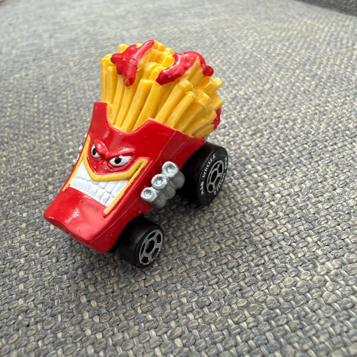 LOT 8 Mini Mad Wheelz 1/87 Scale Cars 2003 Series 1