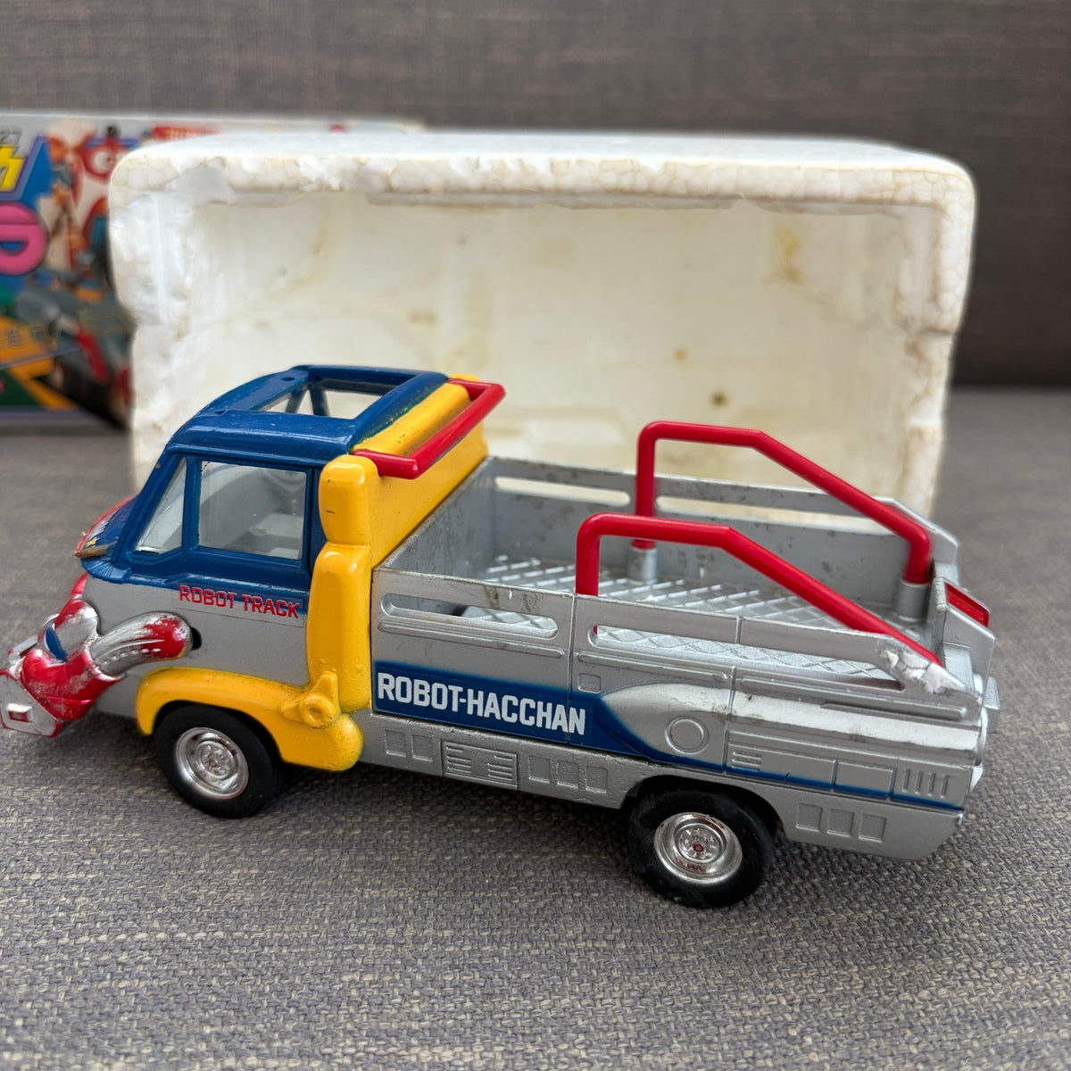 Vintage 1982 Popy Popinica Series PC-27 Robotra Truck Robot Hacchan With Box