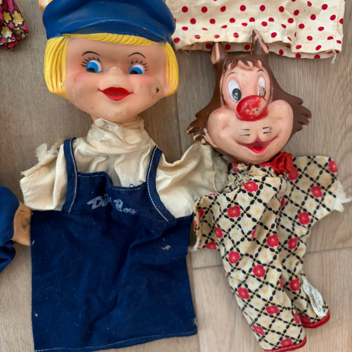 Vintage Hand Puppets Goofy, Dutch Boy, Bozo, Yogi Bear and MORE LOT 11