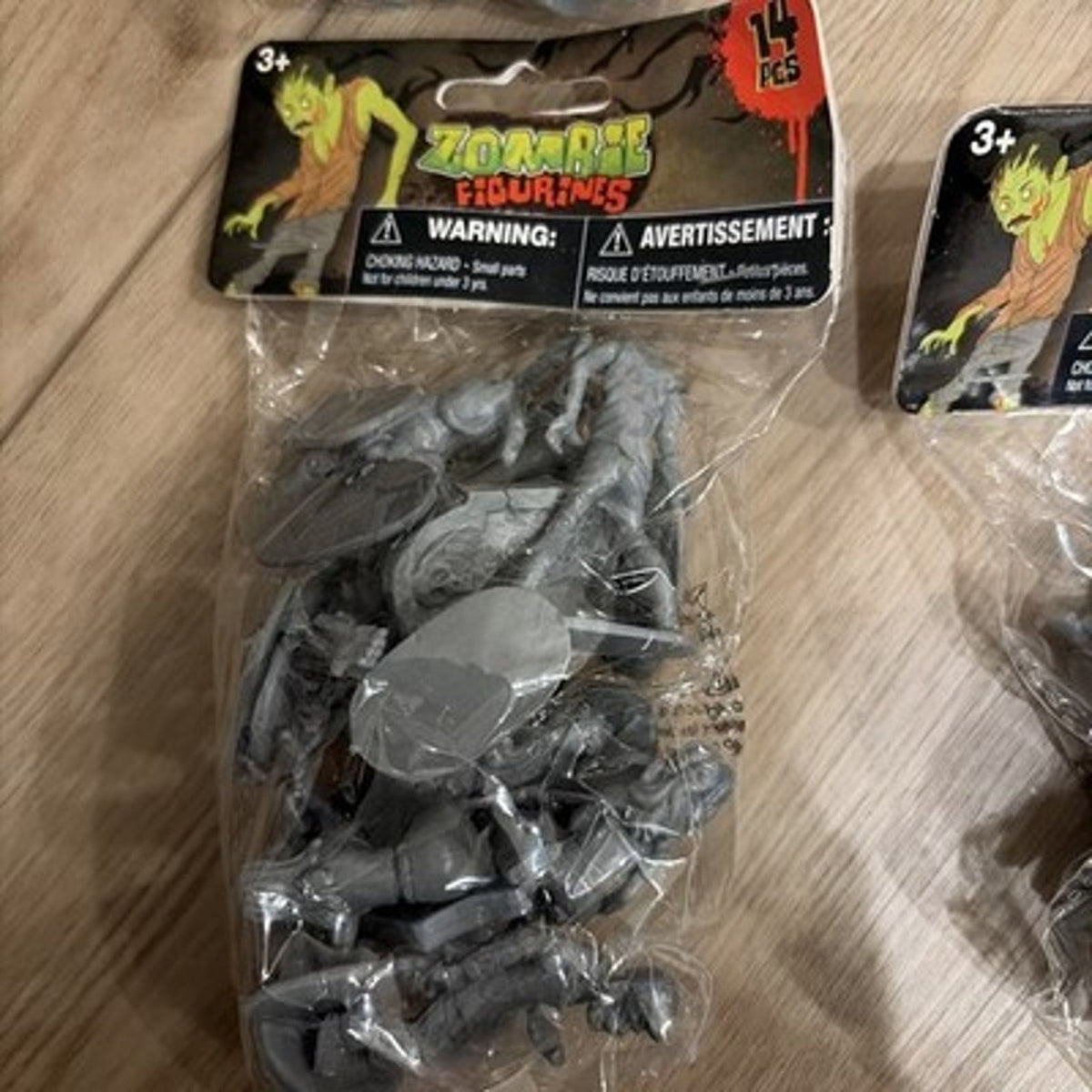 Rare Greenbrier International Zombie Figurines 1:32 LOT 6 Unopened Bags