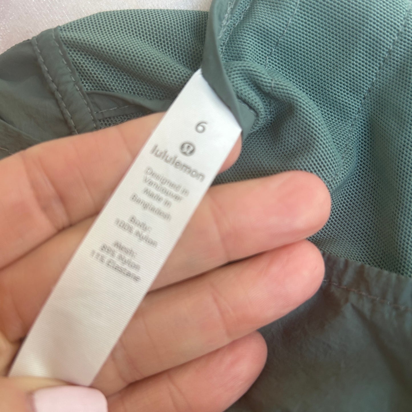 Lululemon Olive Green Hood-Lite Classic Fit Full Zip Rain Jacket Womens Size 6