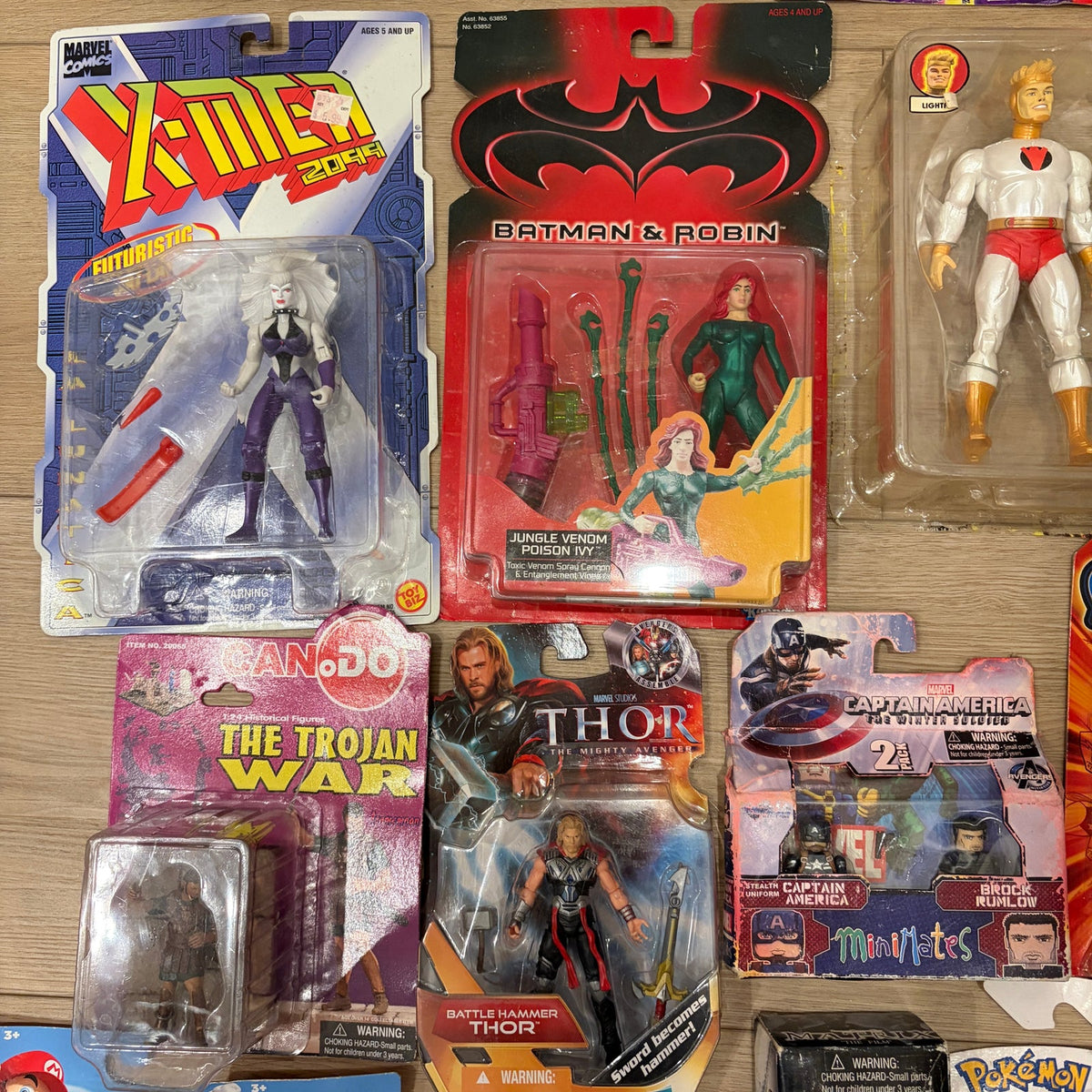 LOT 29 Action Figures Toys Marvel, Justice League, Pokemon, and MORE!